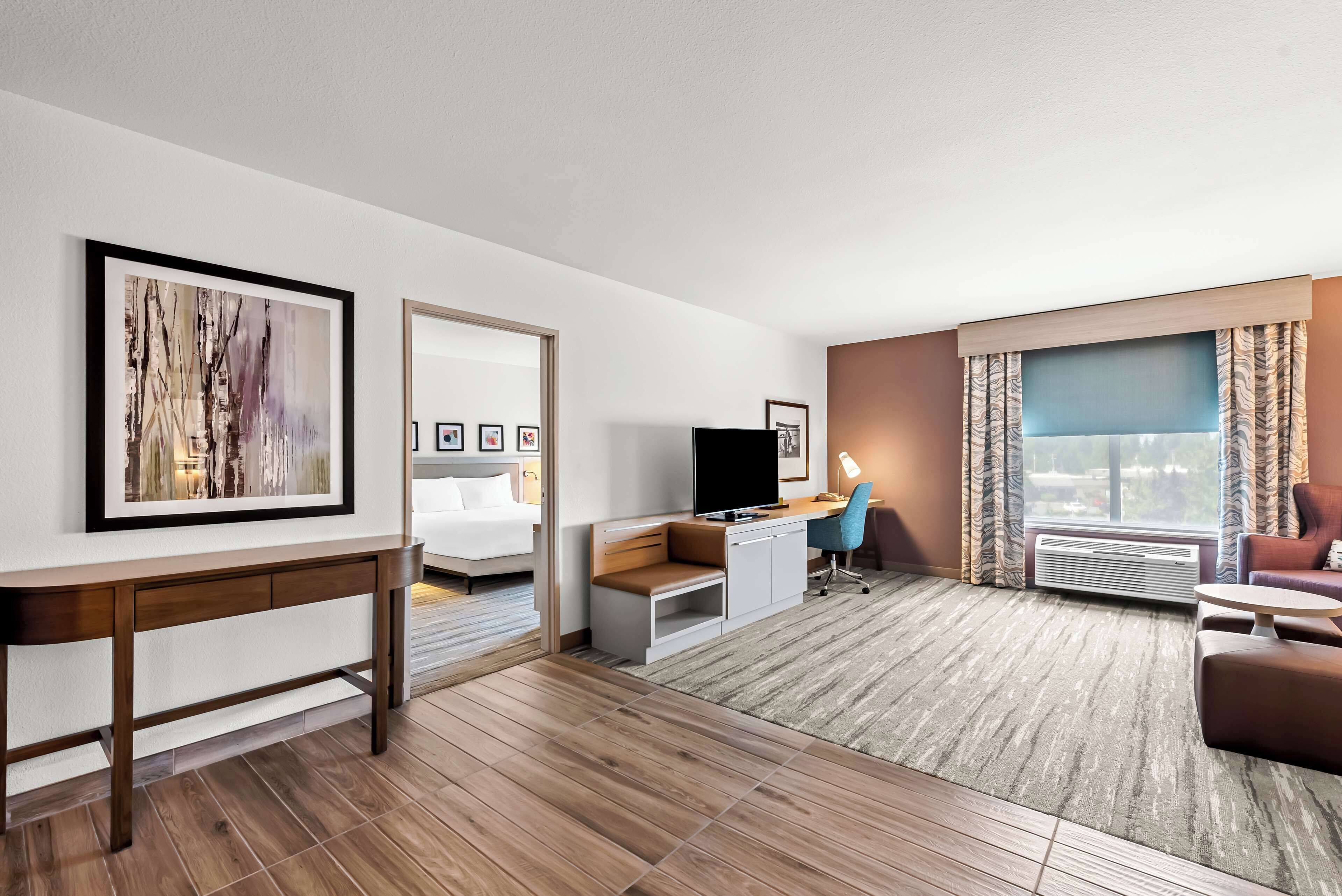 suite, 1 bedroom, accessible (roll-in shower) | living area | flat-screen tv