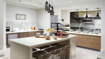 Daily buffet breakfast (USD 16.95 per person)