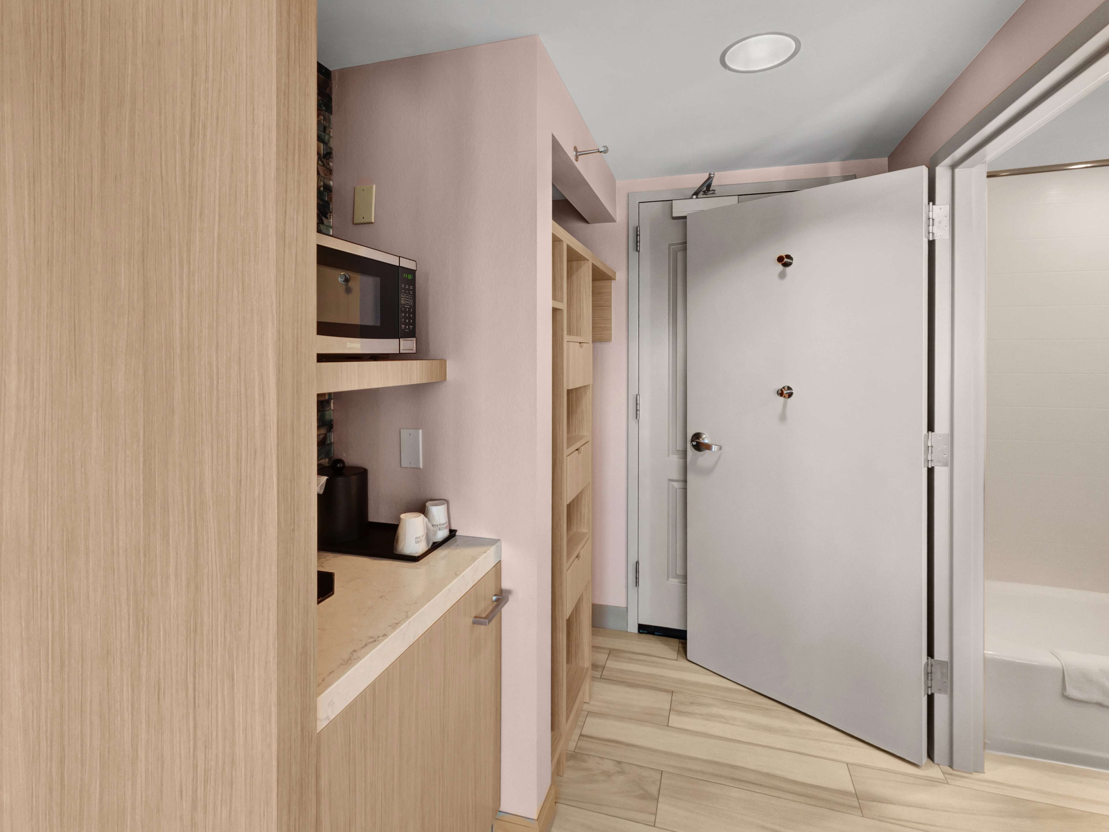 fridge, microwave, coffee/tea maker