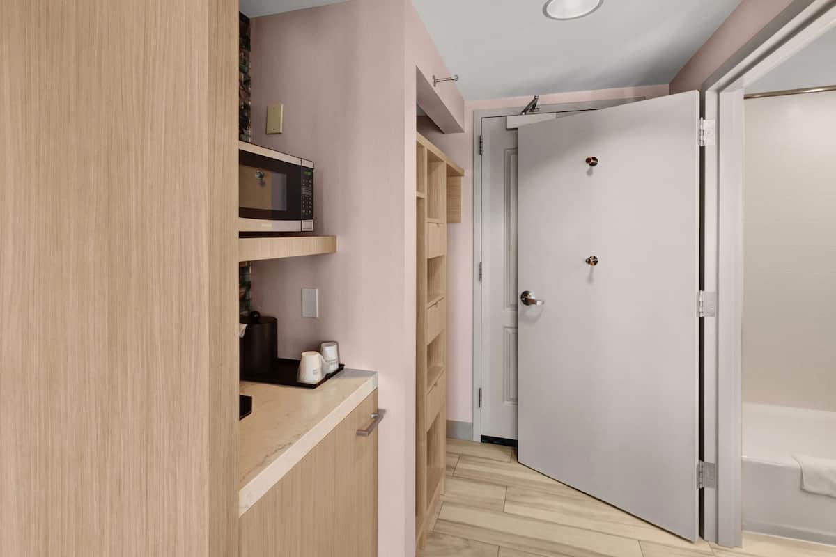 fridge, microwave, coffee/tea maker