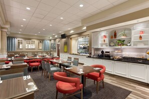 Breakfast served, American cuisine - Hilton Garden Inn Ithaca (Ithaca)