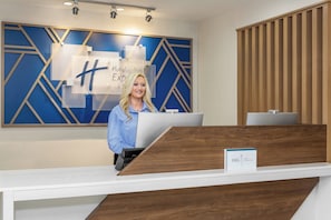 Exterior - Holiday Inn Express & Suites Tuscaloosa-University by IHG (Tuscaloosa)