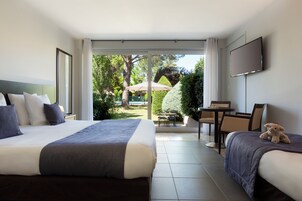 Sistema de insonorización, cunas gratuitas, wifi gratis y ropa de cama 