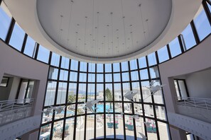 Lobby sitting area - Mythos Palace Resort & Spa - All Inclusive (Apokoronas)
