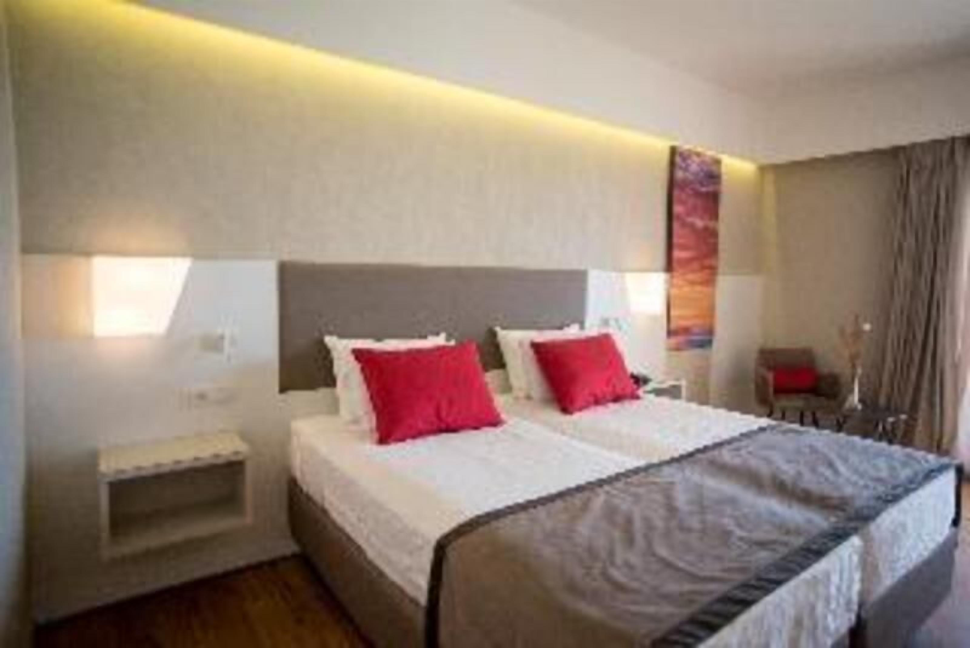 Premium bedding, down duvets, pillow-top beds, minibar