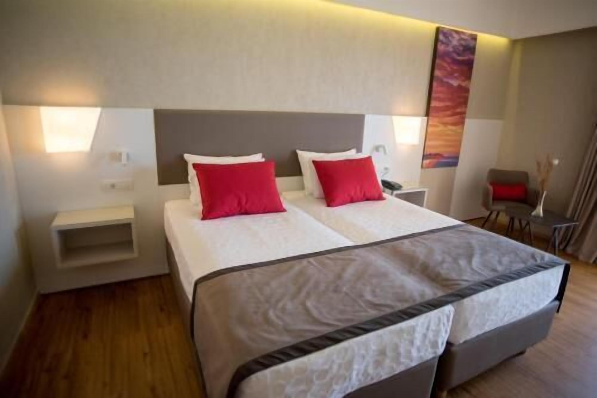 Premium bedding, down duvets, pillow-top beds, minibar