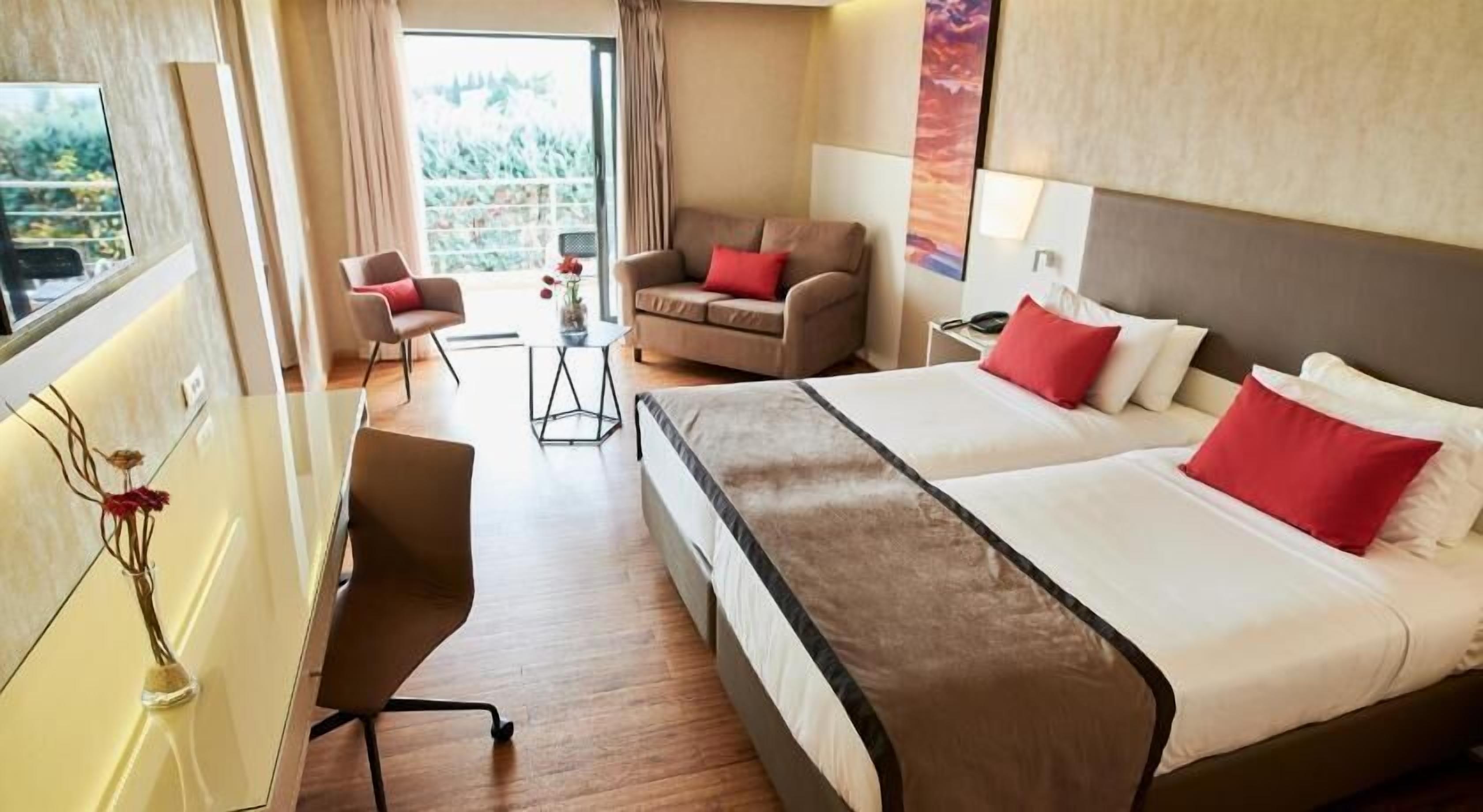 Premium bedding, down duvets, pillow-top beds, minibar