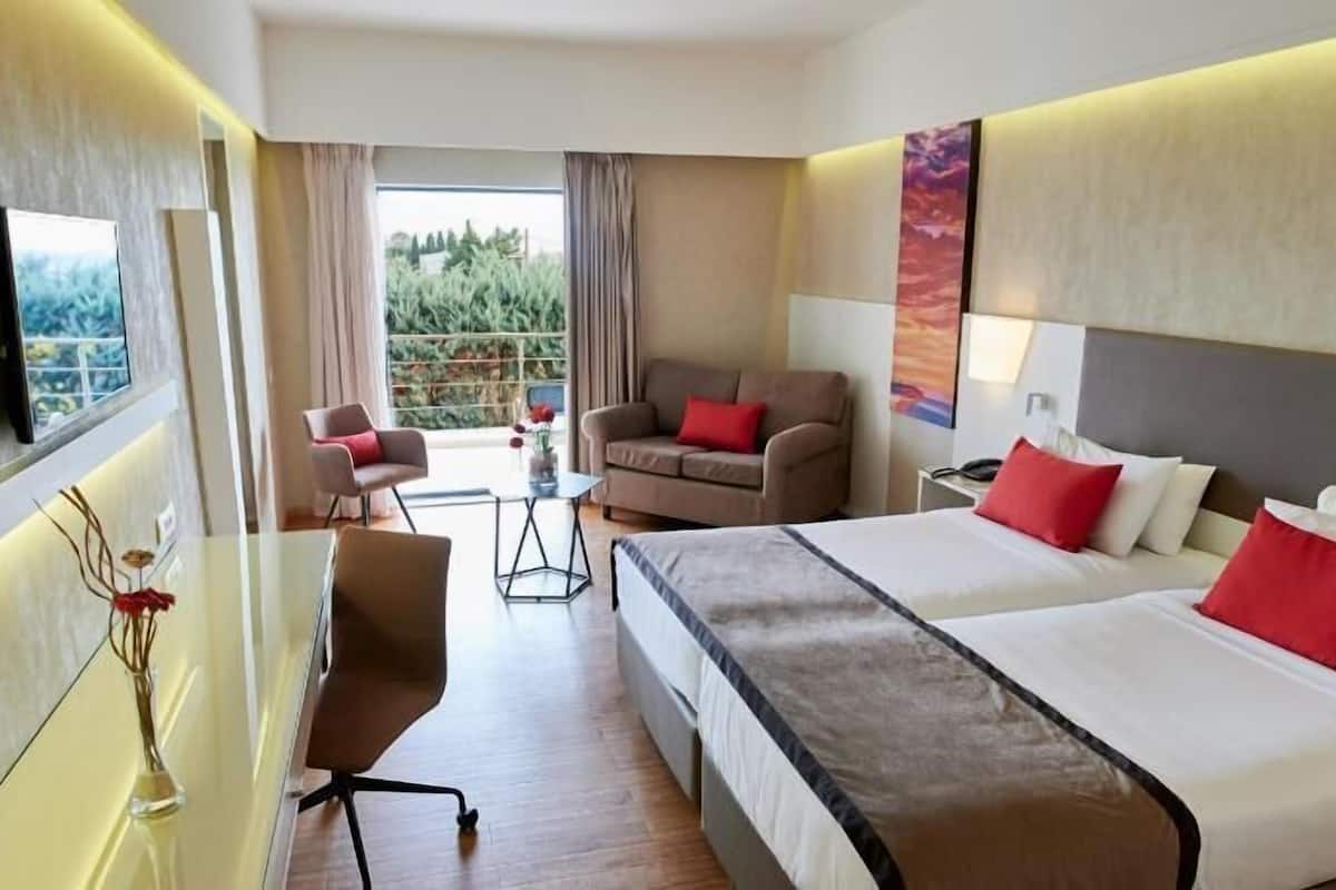 Premium bedding, down duvets, pillow-top beds, minibar