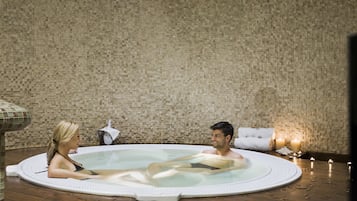 Couples treatment rooms, sauna, hot tub, steam room, body treatments