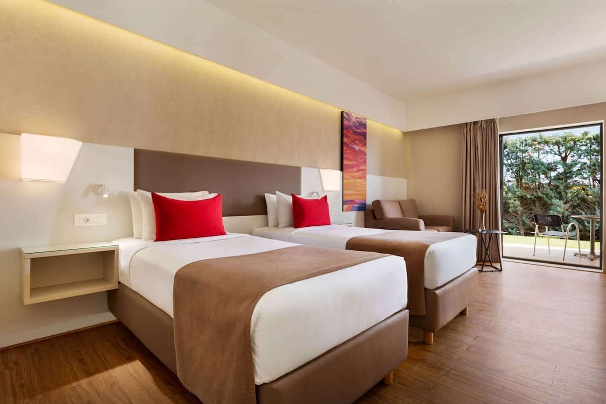 Premium bedding, down duvets, pillow-top beds, minibar