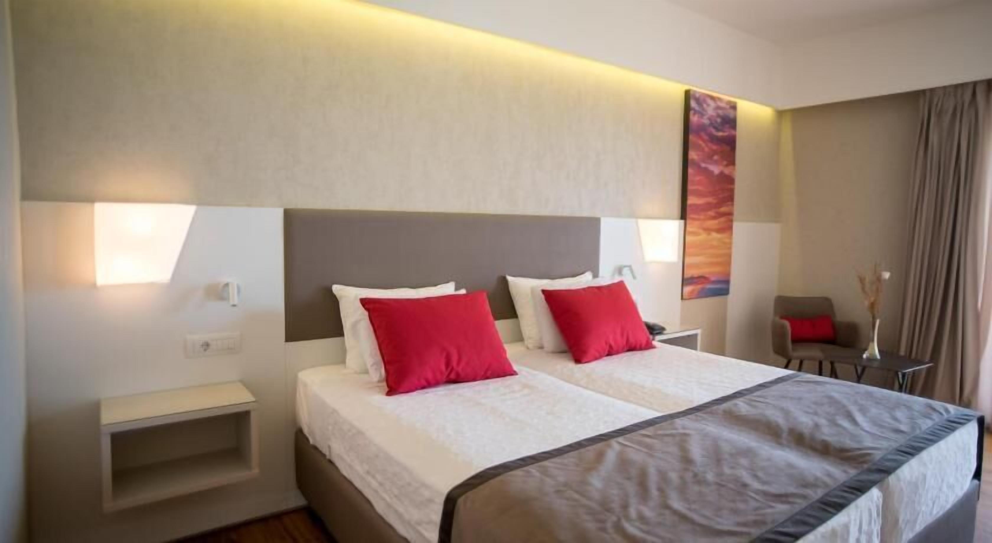 Premium bedding, down duvets, pillow-top beds, minibar