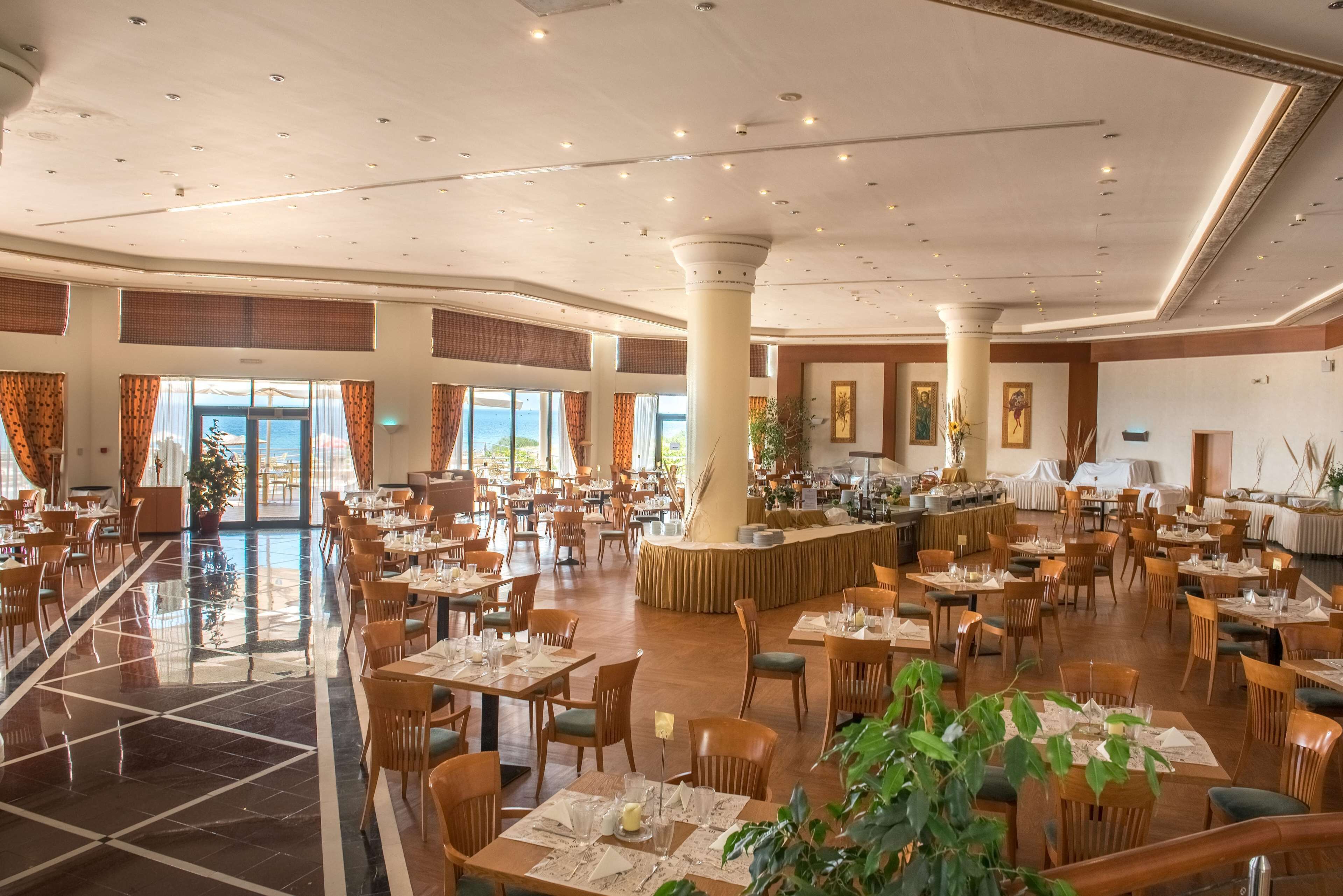 breakfast, lunch, dinner served; beach views