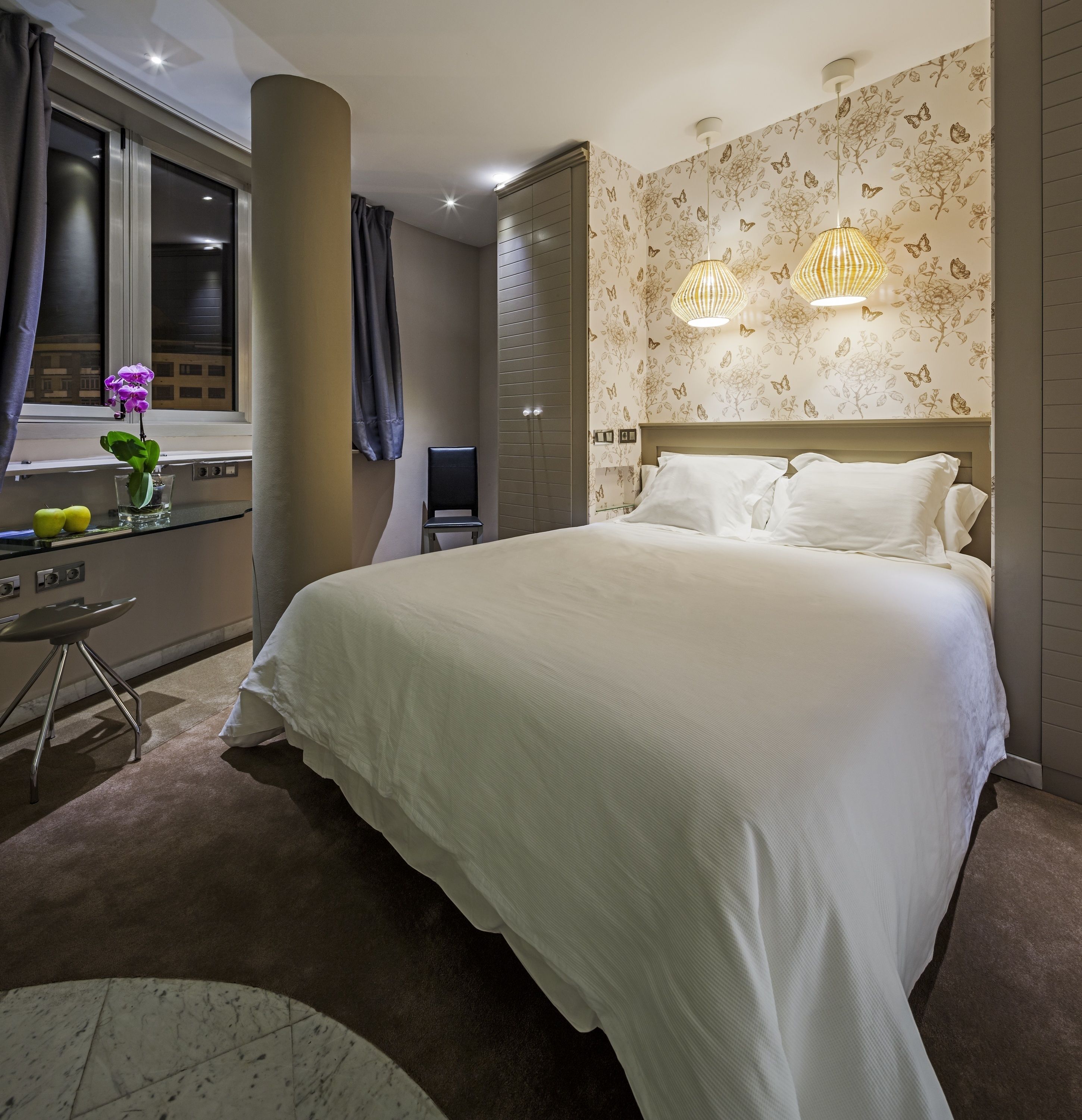 classic double room | minibar, in-room safe, blackout curtains, soundproofing