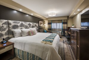 Sengetøy av topp kvalitet, safe på rommet og skrivebord