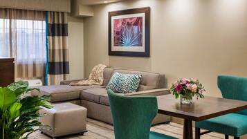 Suite, 1 Bedroom | Premium bedding, in-room safe, desk, laptop workspace