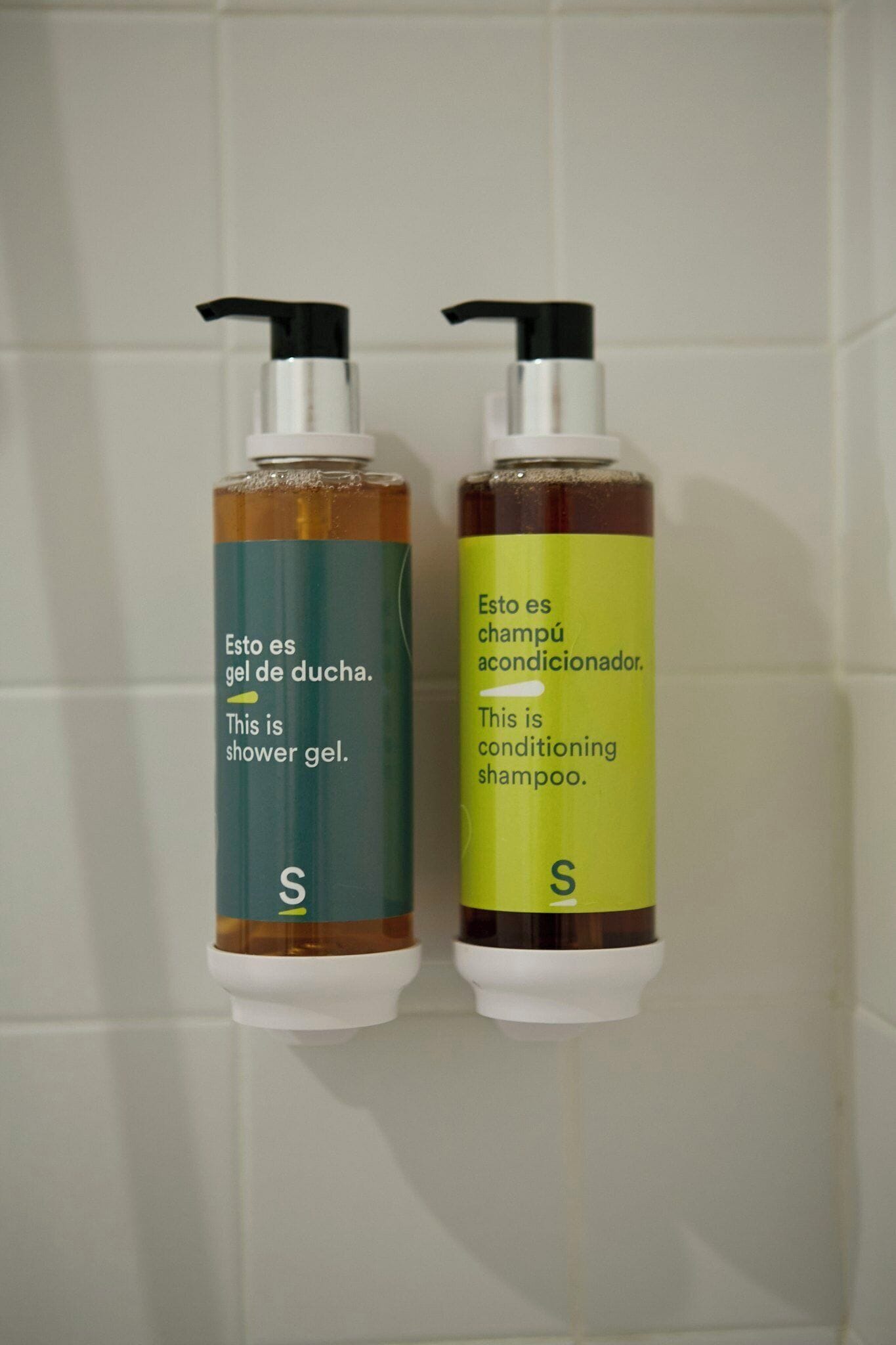 Minibar, Zimmersafe, Schreibtisch, Verdunkelungsvorhänge