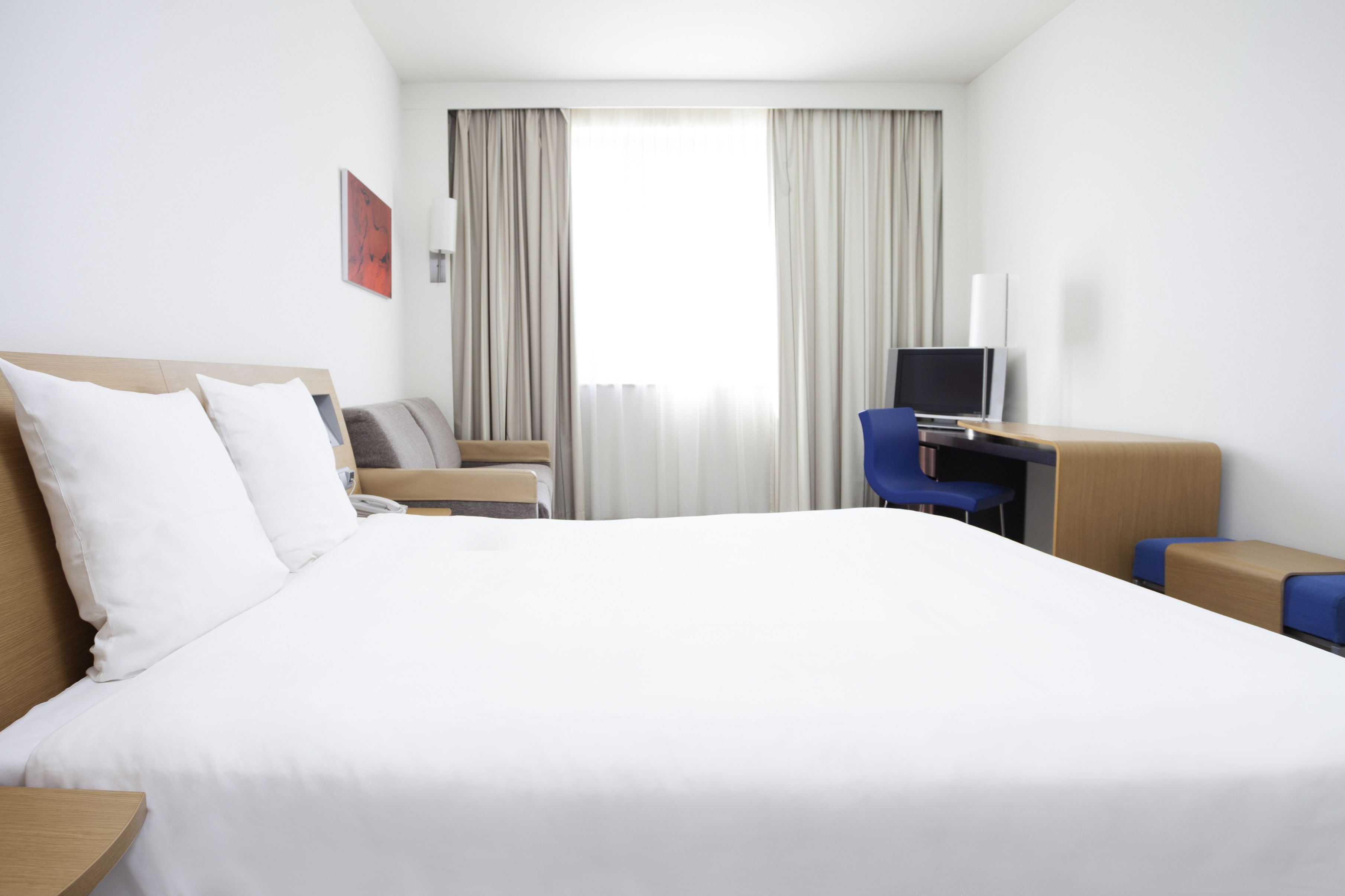 minibar, in-room safe, desk, blackout curtains