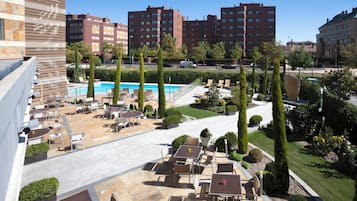 Seasonal outdoor pool