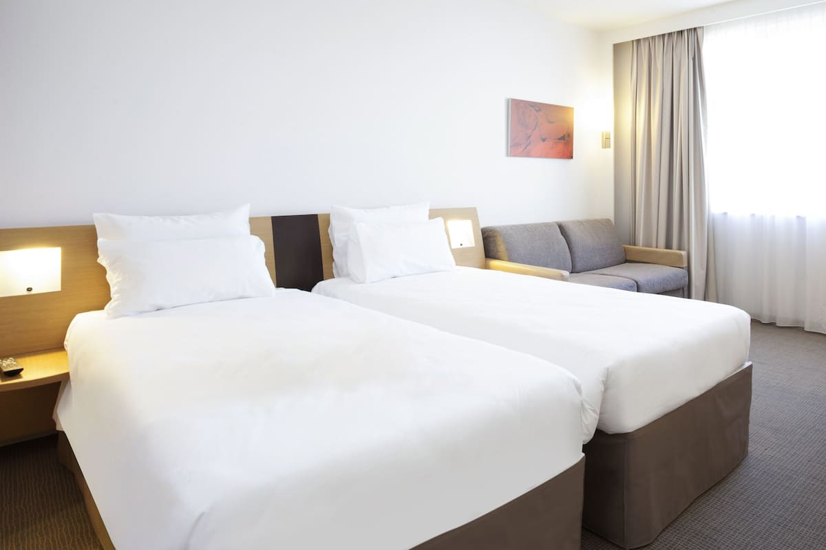 minibar, in-room safe, desk, blackout curtains