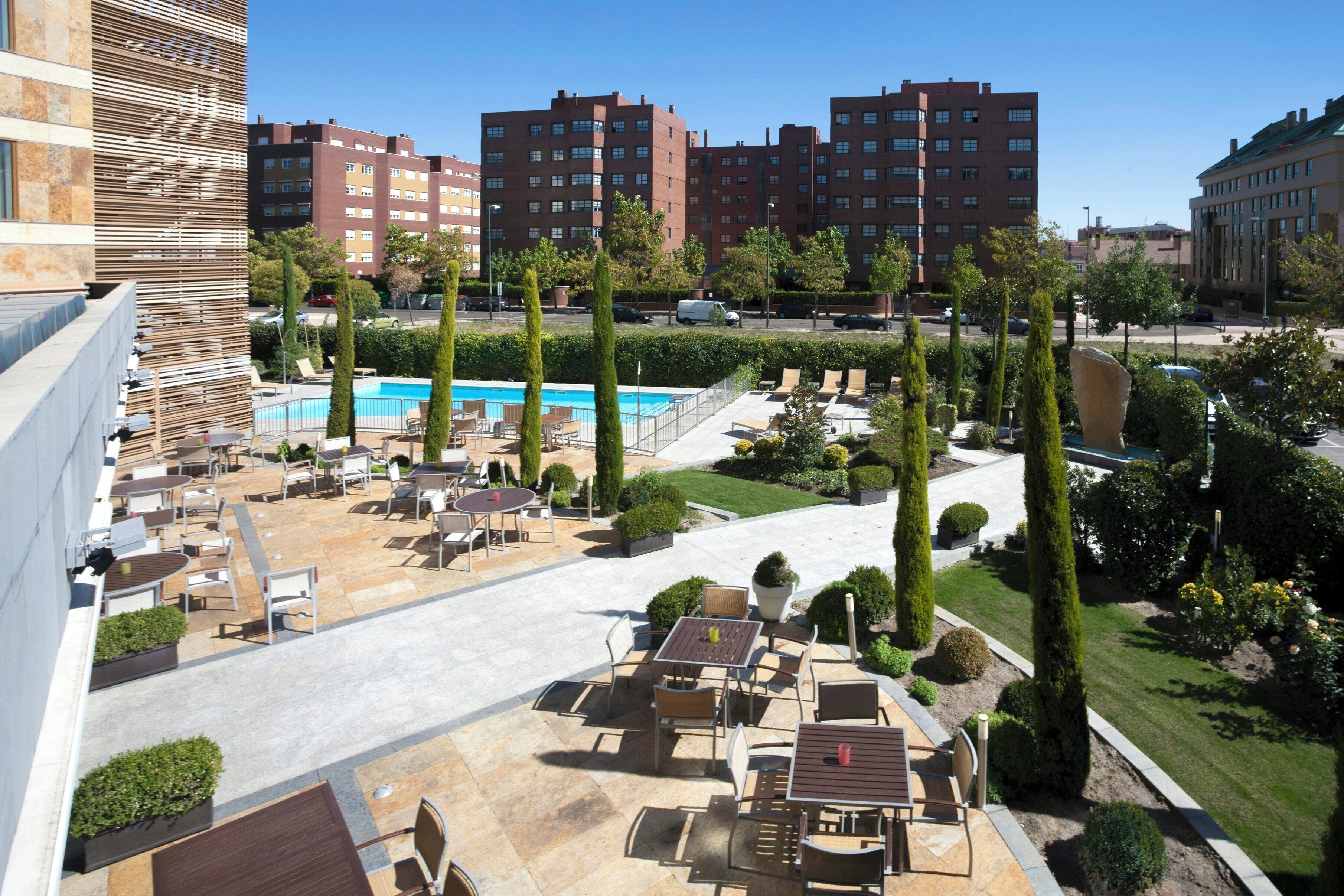 Piscine extérieure (ouverte en saison)