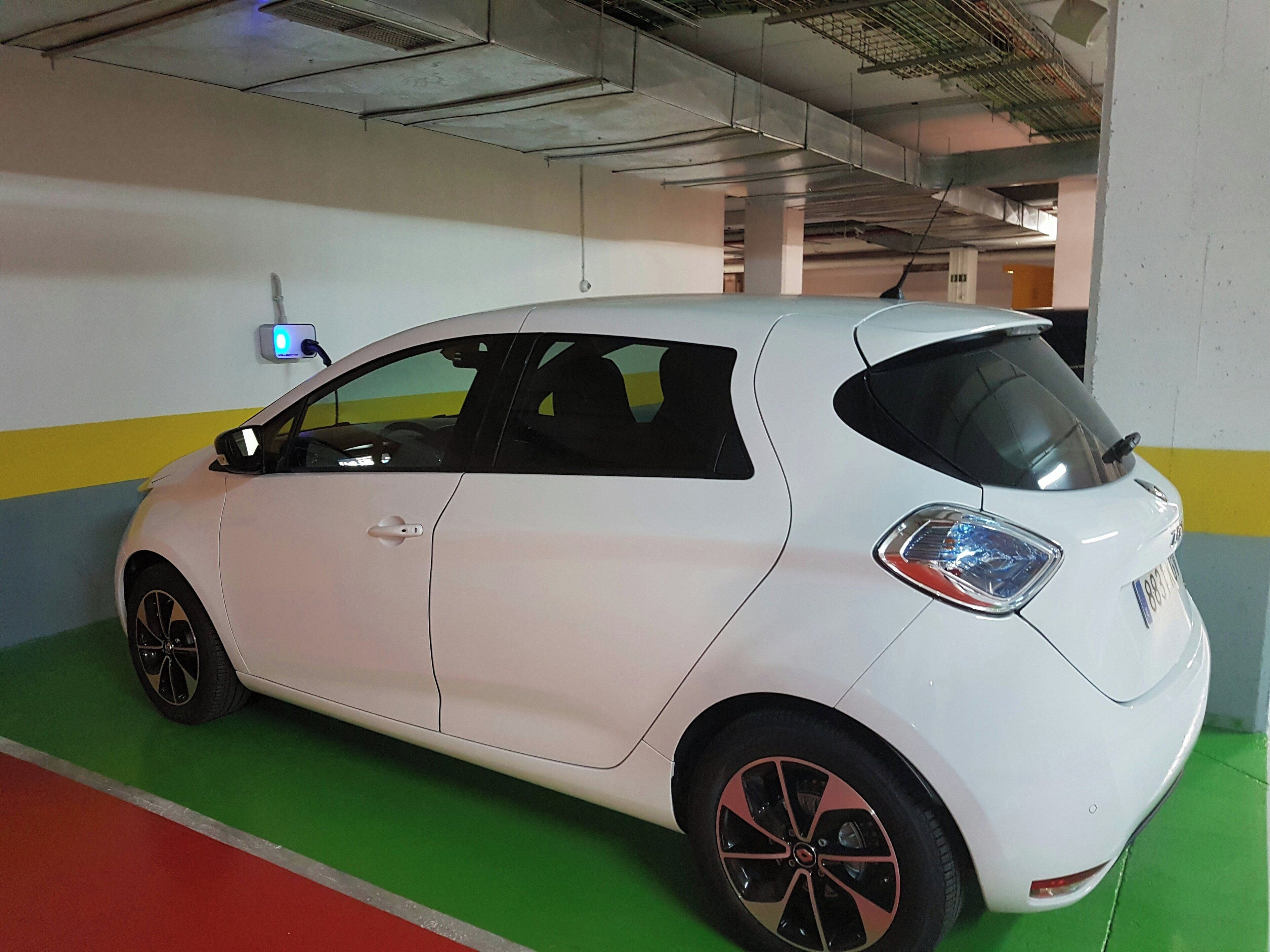 Self-parking (surcharge)