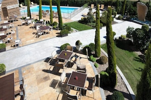 Seasonal outdoor pool