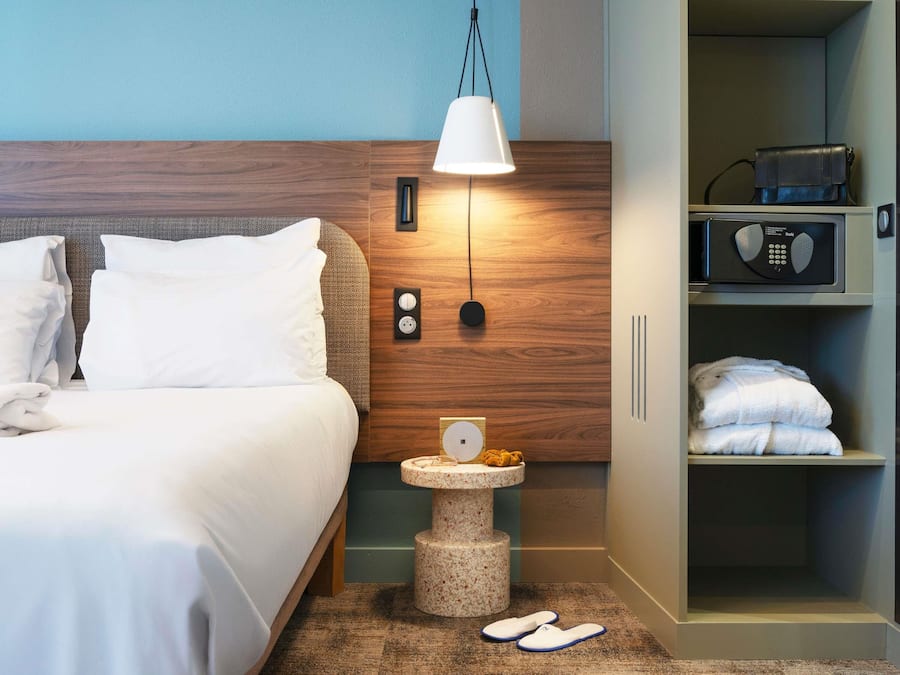 Suite ejecutiva, 1 cama de matrimonio grande | Minibar, caja fuerte, escritorio y cortinas opacas