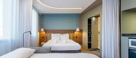 Suite Superior, 1 letto matrimoniale con divano letto | Minibar, una cassaforte in camera, una scrivania, tende oscuranti