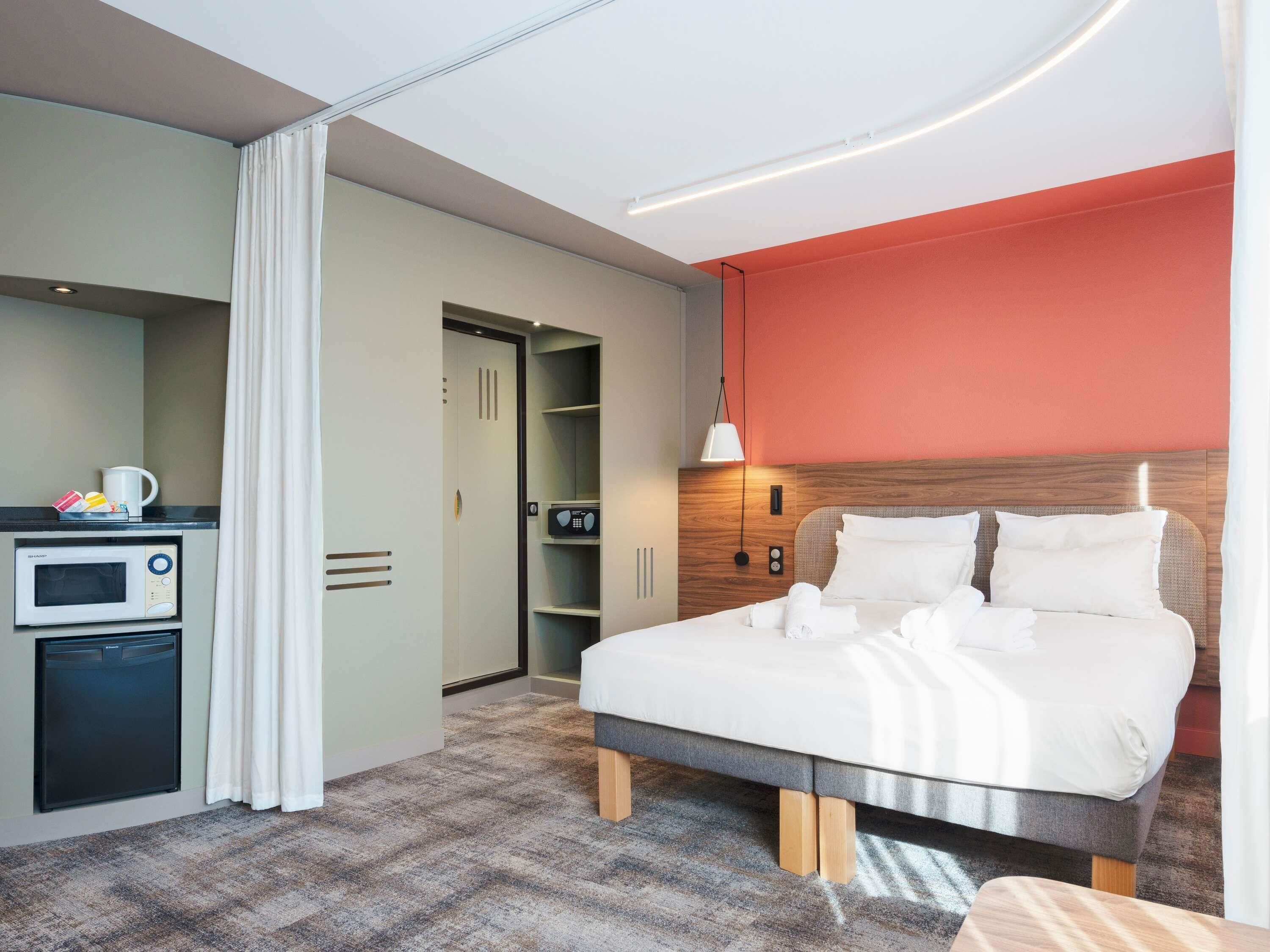 Suite supérieure, 1 lit double | Minibar, coffre-fort, bureau, rideaux d’obscurcissement