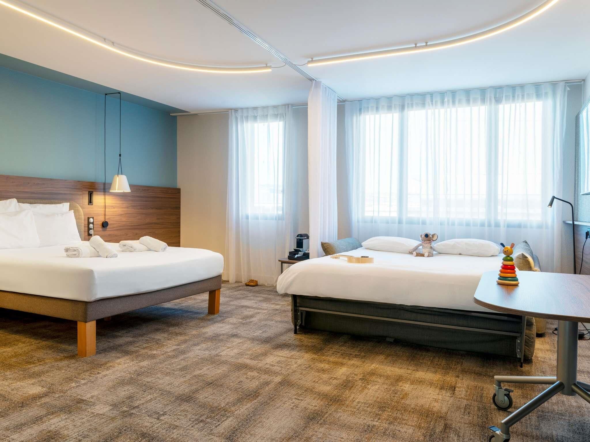 Executive Suite, 1 King Bed with Sofa bed
