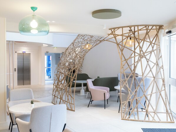 Lobby sitting area - Novotel Suites Montpellier (Montpellier)