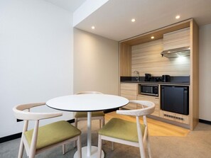 Superior Apartment, 1 Double Bed with Sofa bed | Premium bedding, memory foam beds, minibar, in-room safe - Novotel Suites Montpellier (Montpellier)