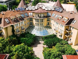 Esterni