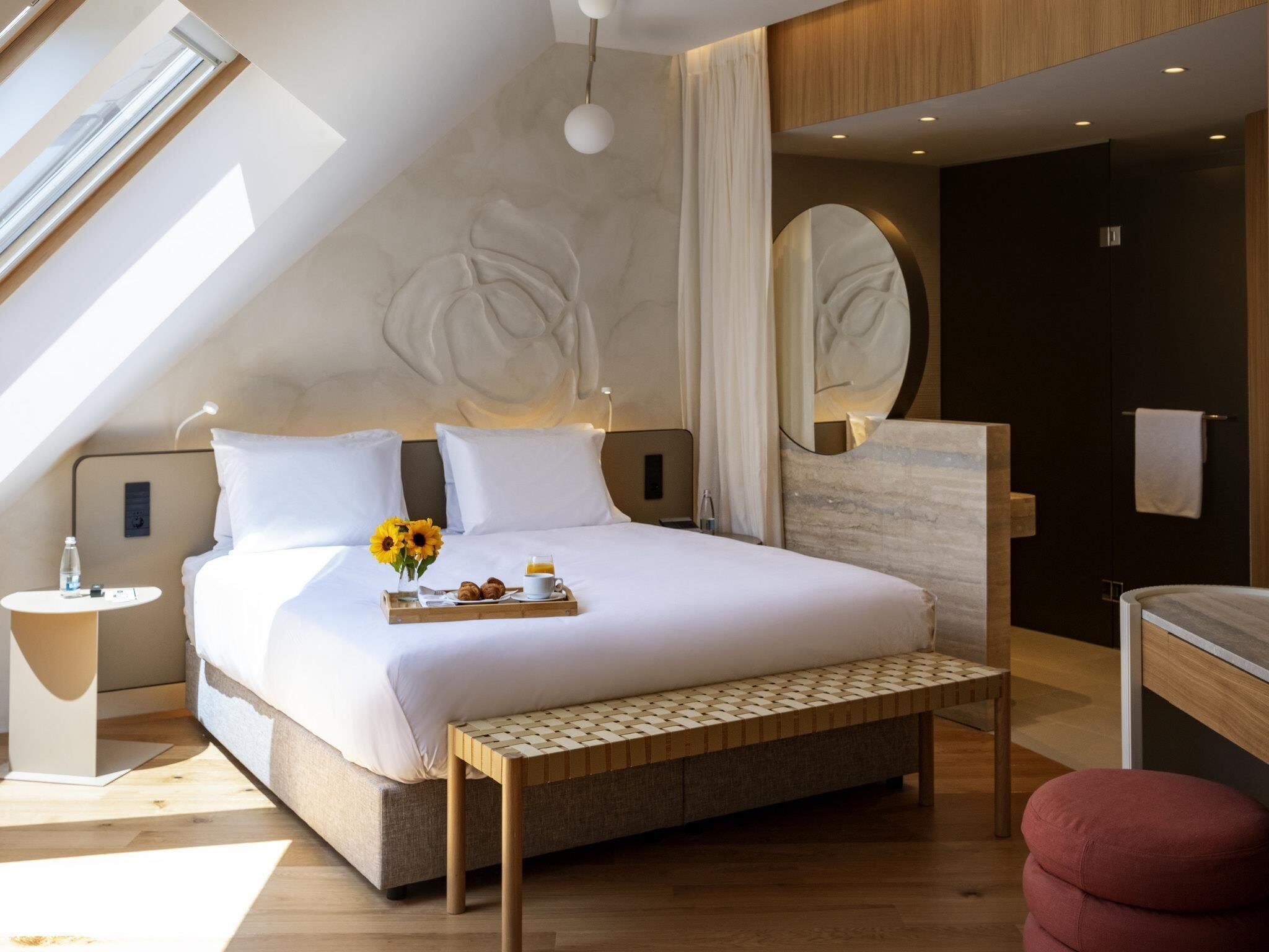 Premium Suite, 1 Double Bed | 1 bedroom, in-room safe, blackout drapes, soundproofing