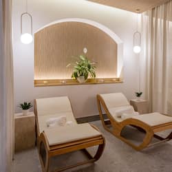 Sauna, steam room, Turkish bath, body treatments, aromatherapy