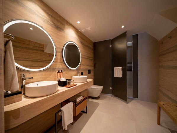 Presidential-Suite, 1 King-Bett