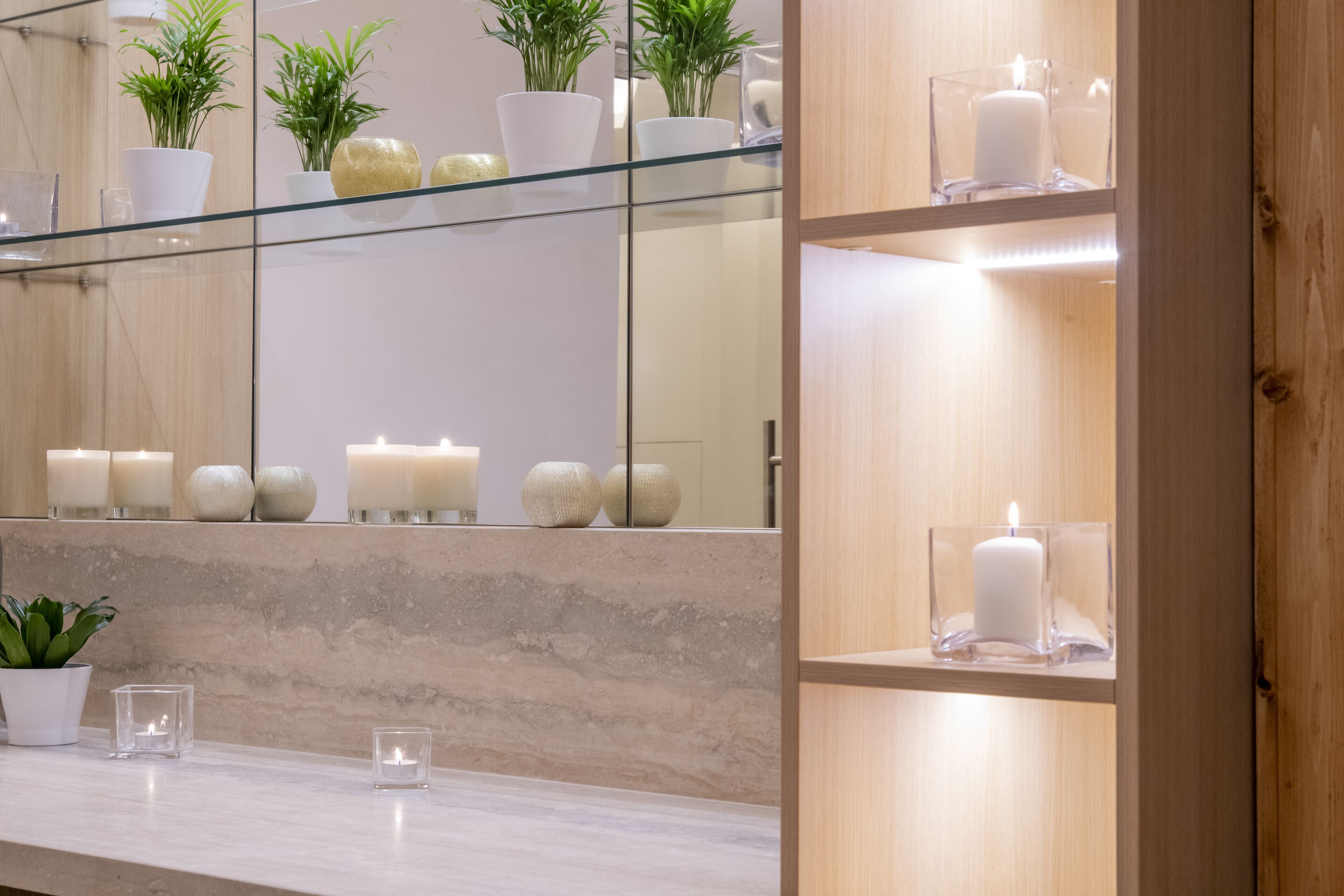 sauna, steam room, aromatherapy, sports massages, 2 treatment rooms