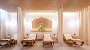 Sauna, steam room, Turkish bath, body treatments, aromatherapy