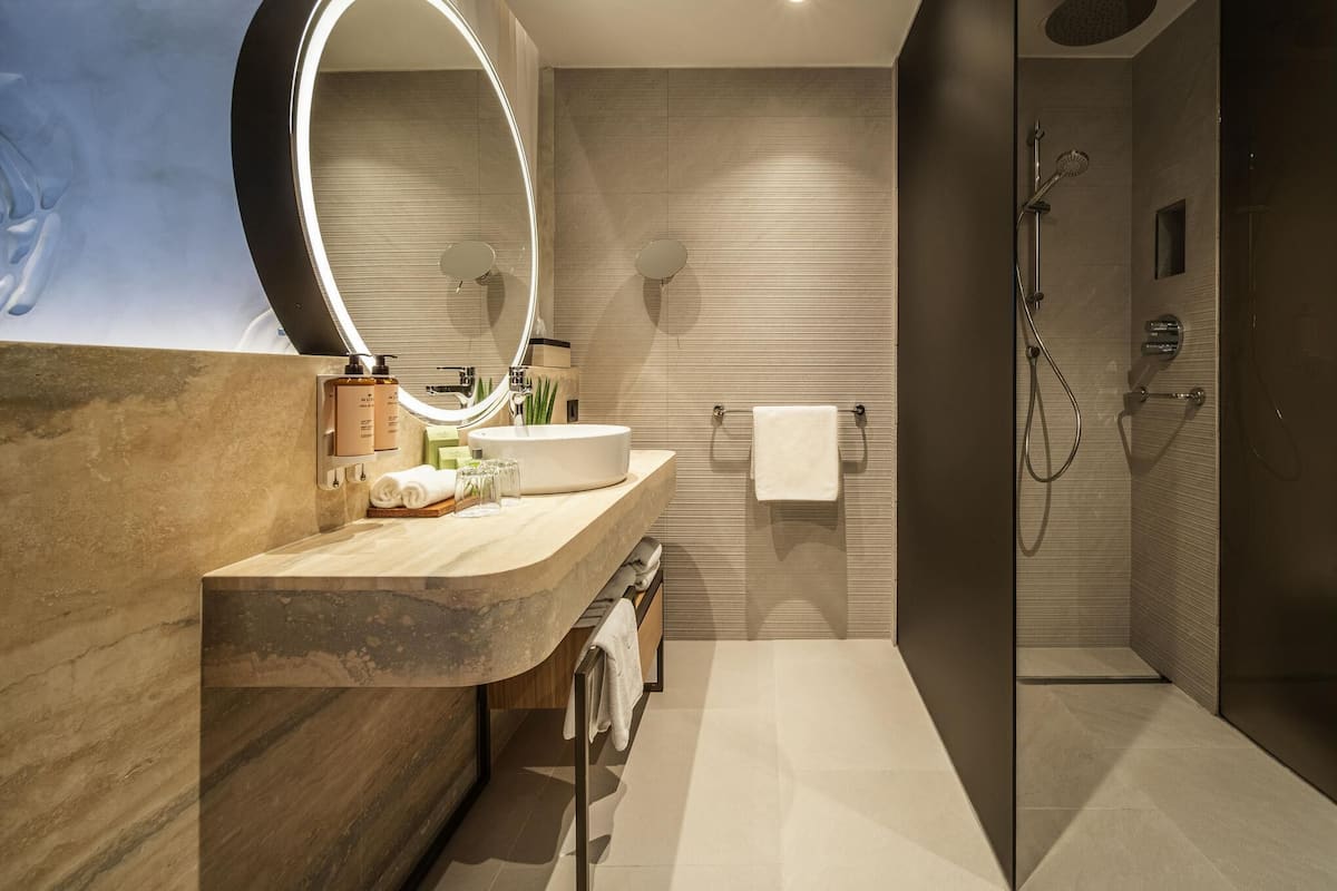 1 bedroom, in-room safe, blackout drapes, soundproofing