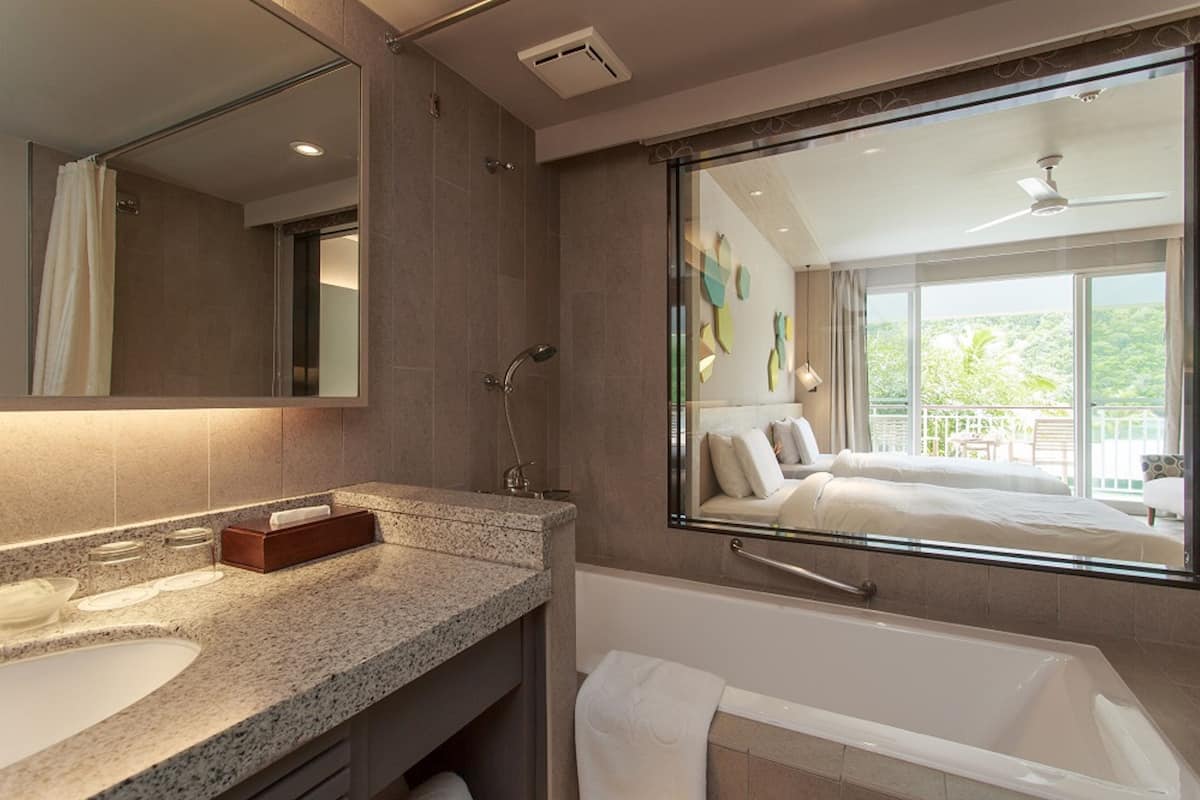 superior premium | bathroom | combined shower/bathtub, deep-soaking bathtub, free toiletries