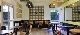 greet Hotel Villeneuve La Garenne