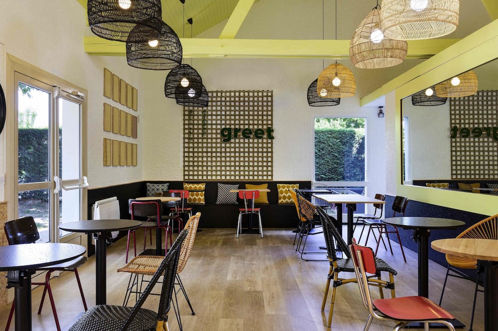 greet Hotel Villeneuve La Garenne