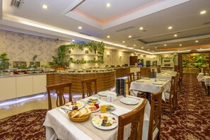 Se sirven desayunos, almuerzos y cenas