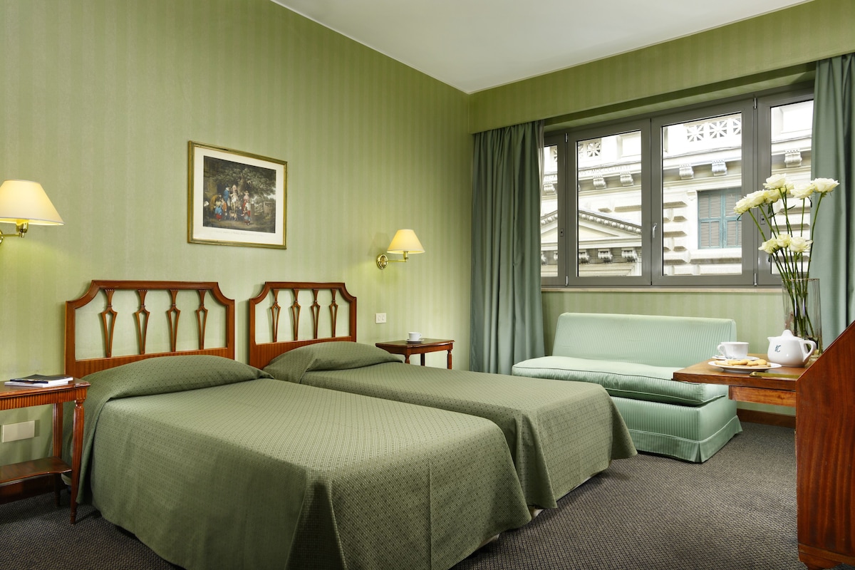 Triple Room