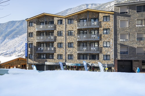 Apartaments Shusski by Nexta.