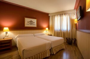 1 bedroom, in-room safe, desk, blackout drapes