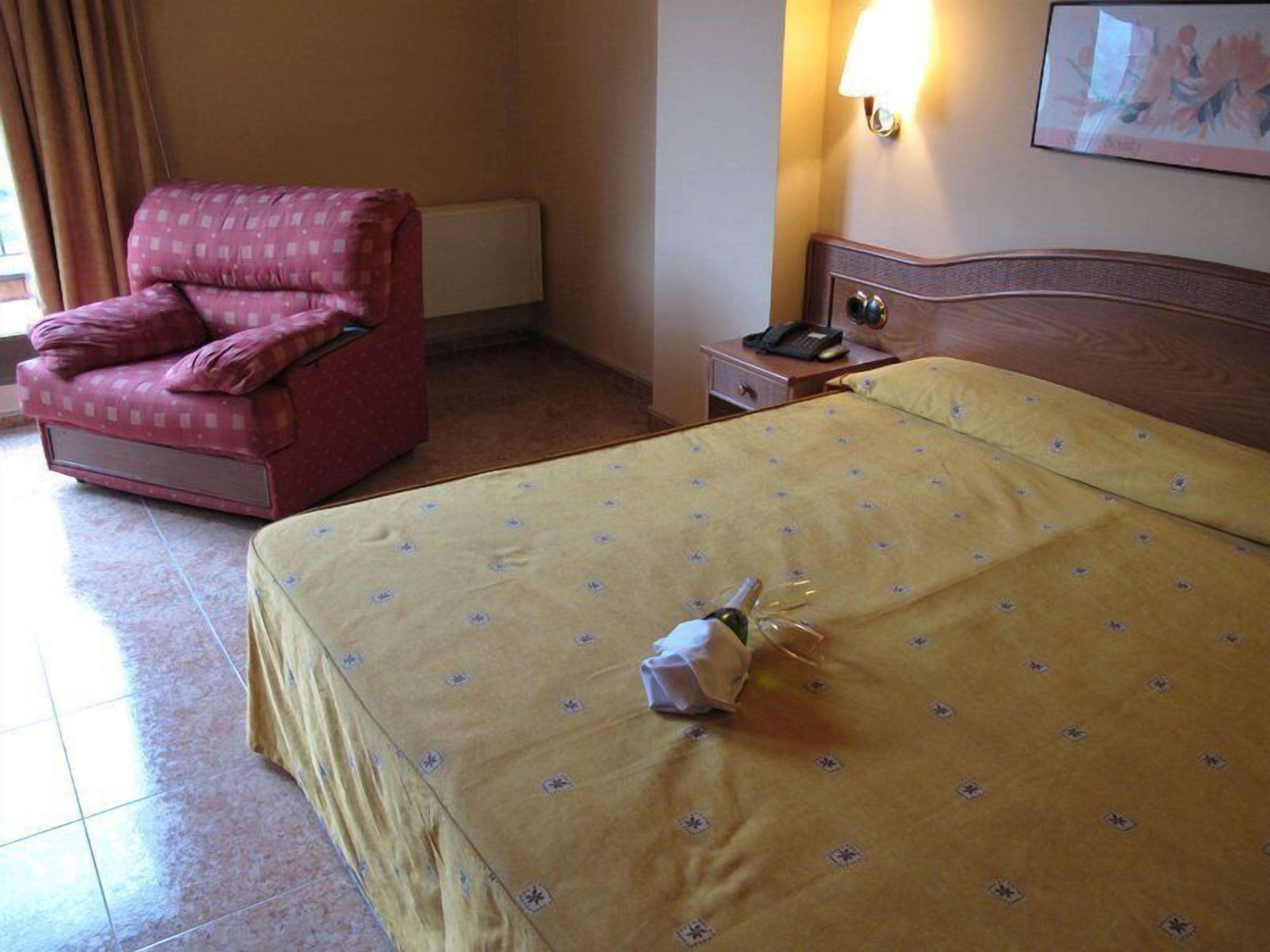 Coffres-forts dans les chambres, bureau