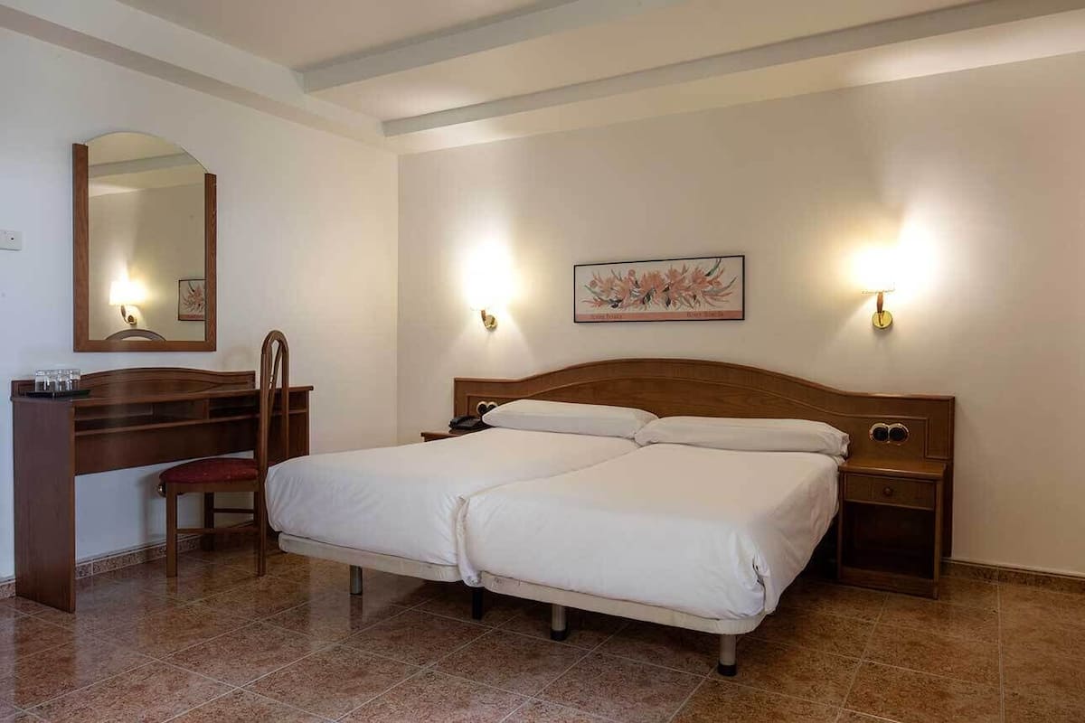 Coffres-forts dans les chambres, bureau