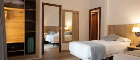 In-room safe, desk, laptop workspace, free WiFi