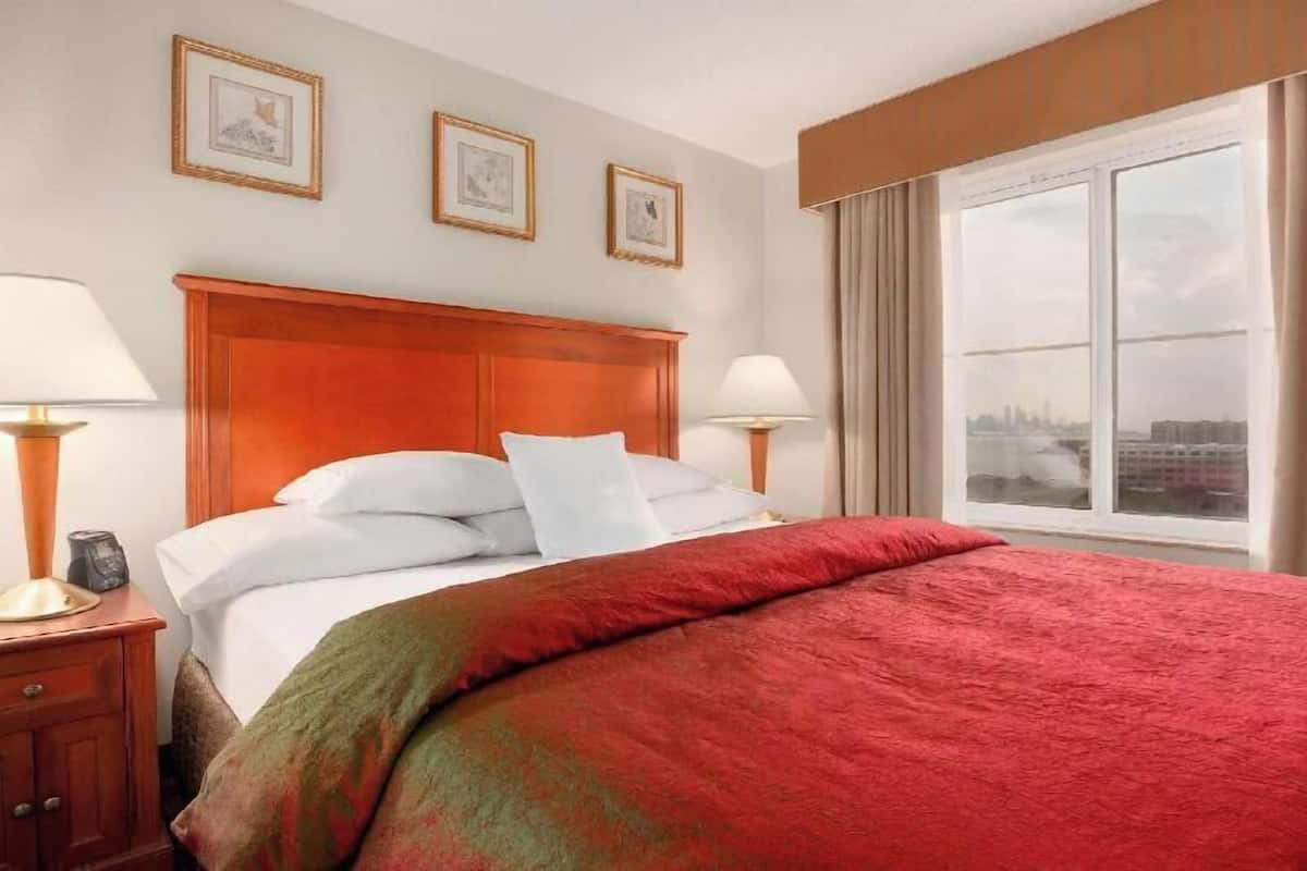 Hypo-allergenic bedding, down duvets, Select Comfort beds, in-room safe